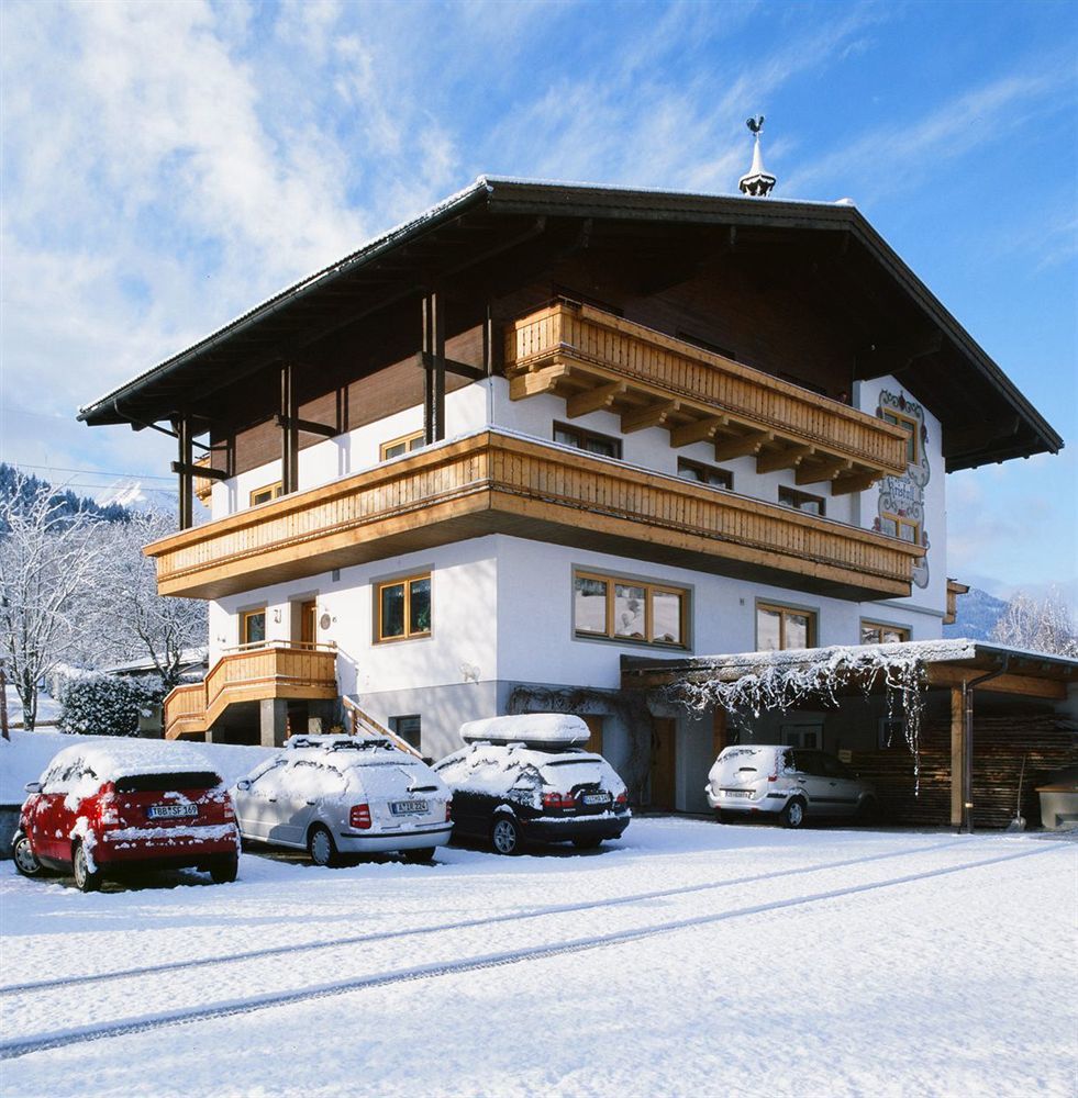 Pension Kristall Bramberg am Wildkogel Exterior foto