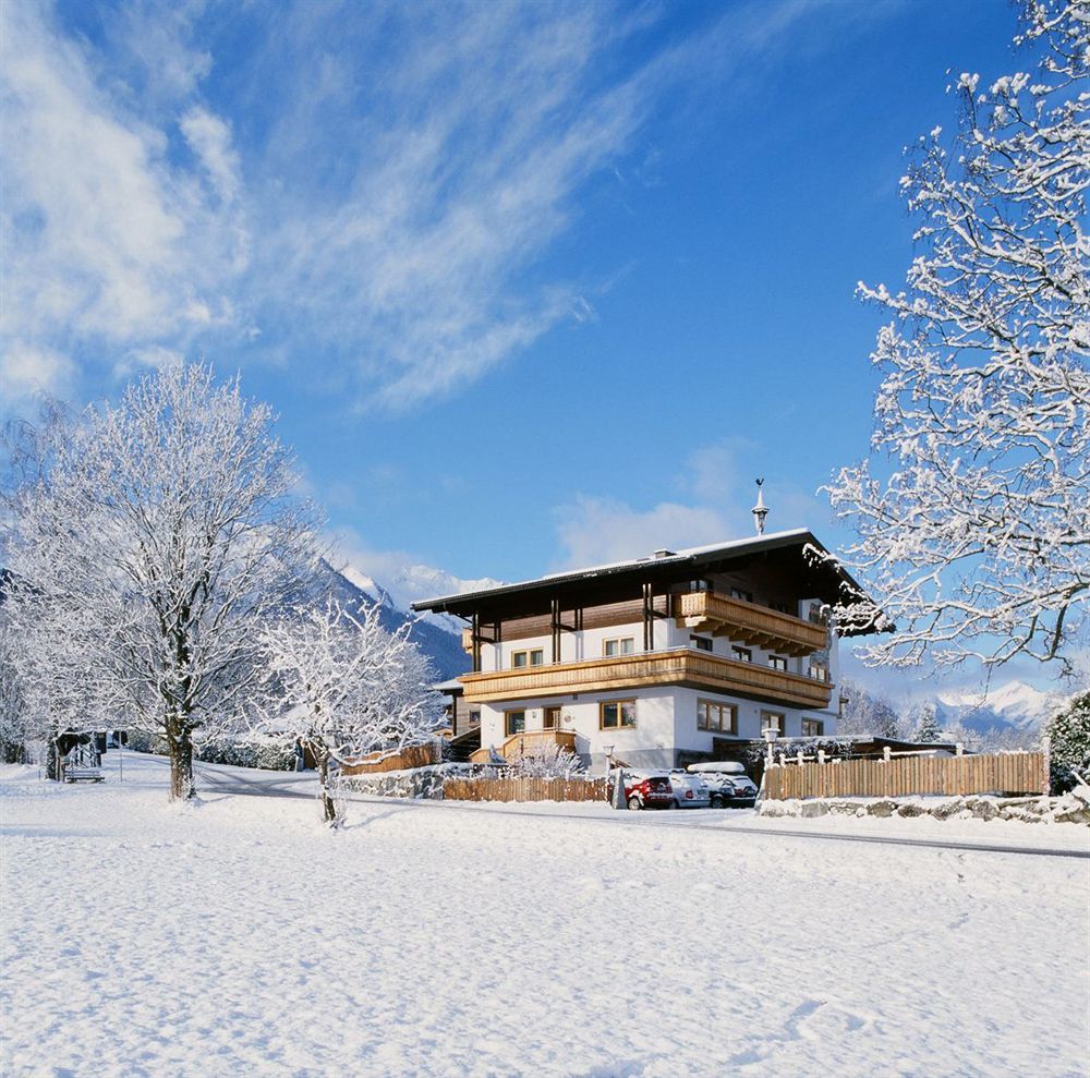 Pension Kristall Bramberg am Wildkogel Exterior foto
